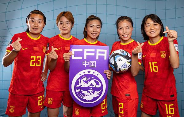 “我还想强调的是，我们今天所在的伯纳乌球场已经有了76年历史。